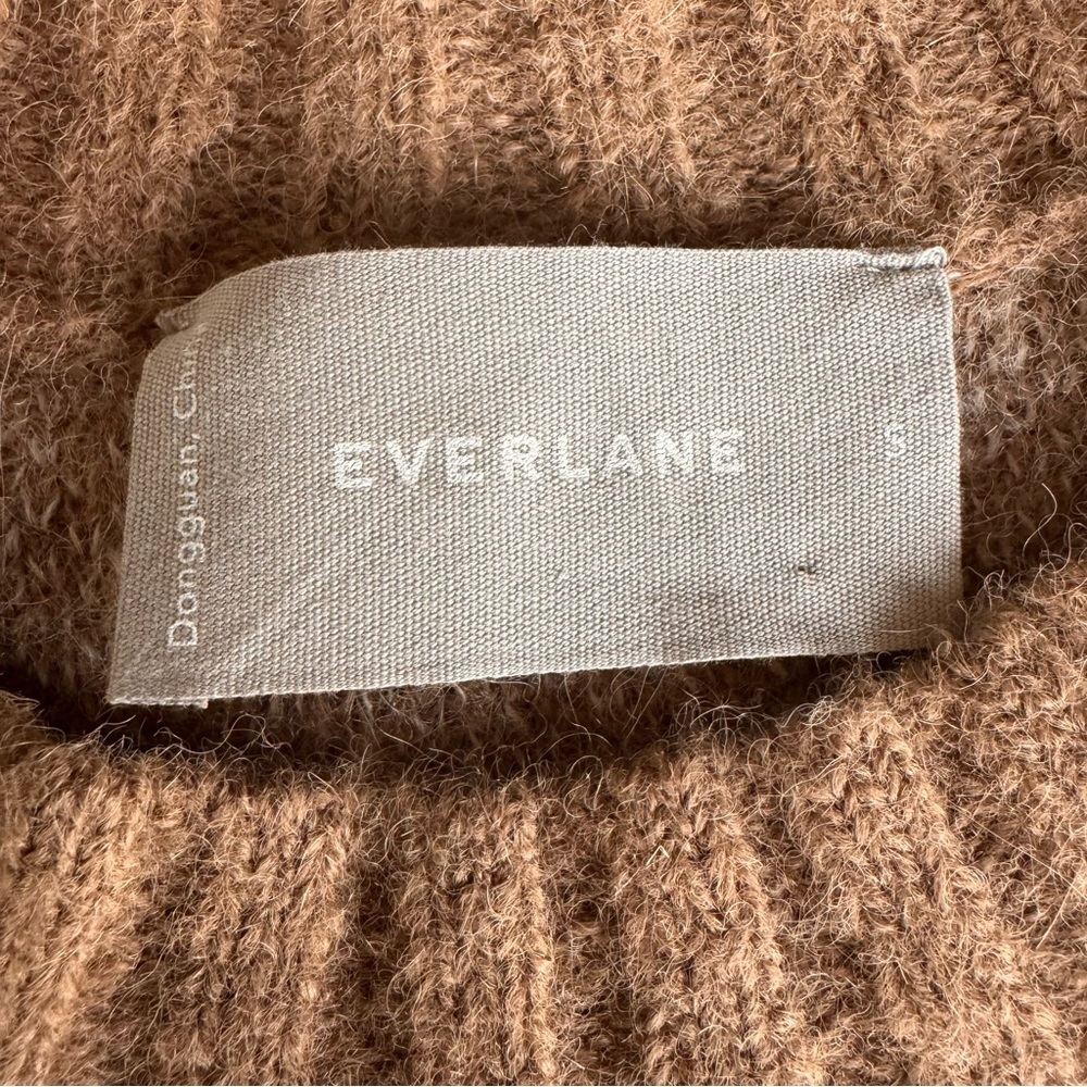 Everlane Beige Plaid Crewneck Sweater with White Windowpane - Picture 9 of 13